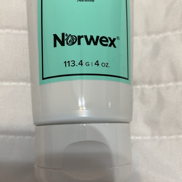Lysere toothpaste from Norwex 4 oz whitening sealed without box - Picture 3 of 4